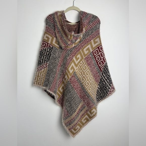 Aztec Pattern Autumnal Colors Eyelash Fabric Women's Hooded Poncho Cape Boho - Picture 2 of 6
